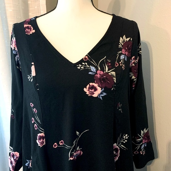 TORRID DRESS!!! 3/4 Sleeves Black Floral Dress, Size 00X - Picture 2 of 5